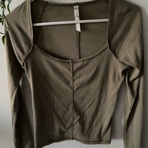 long sleeve box neck top